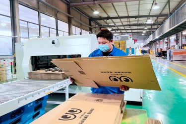 助力守“滬”，同心抗“疫”|  平湖景包高質(zhì)、保量趕制上海民生保障物資的配套紙箱